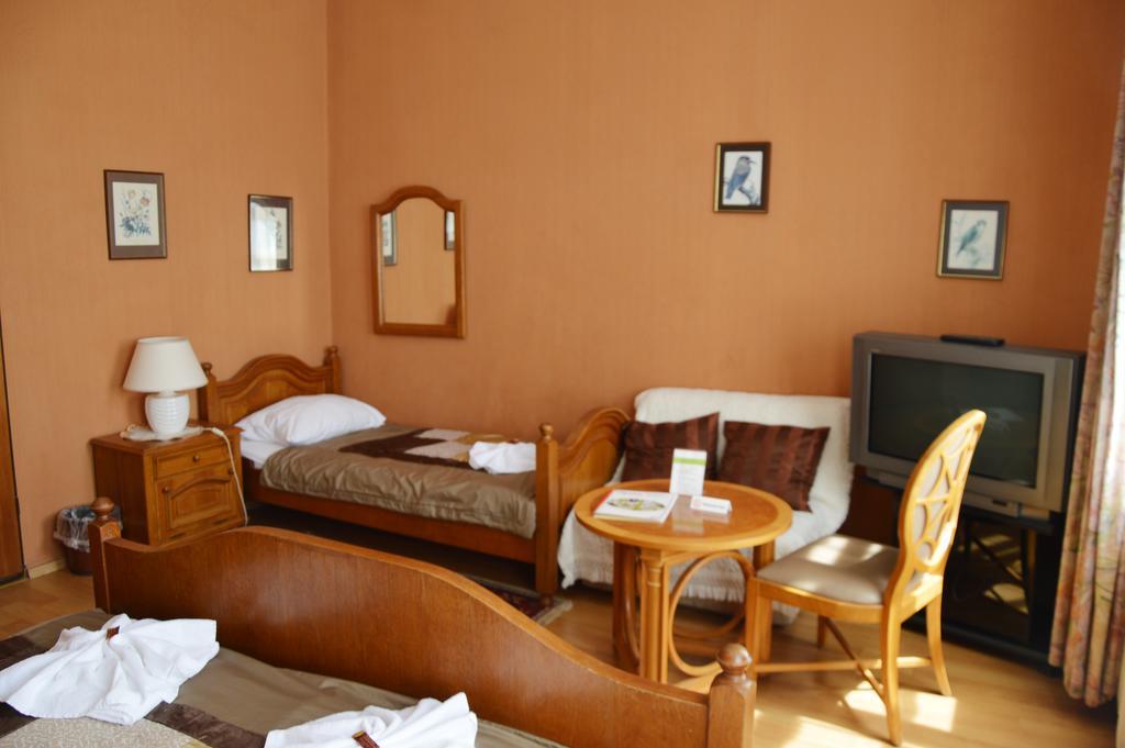 Pension Ingeborg Berlim Exterior foto