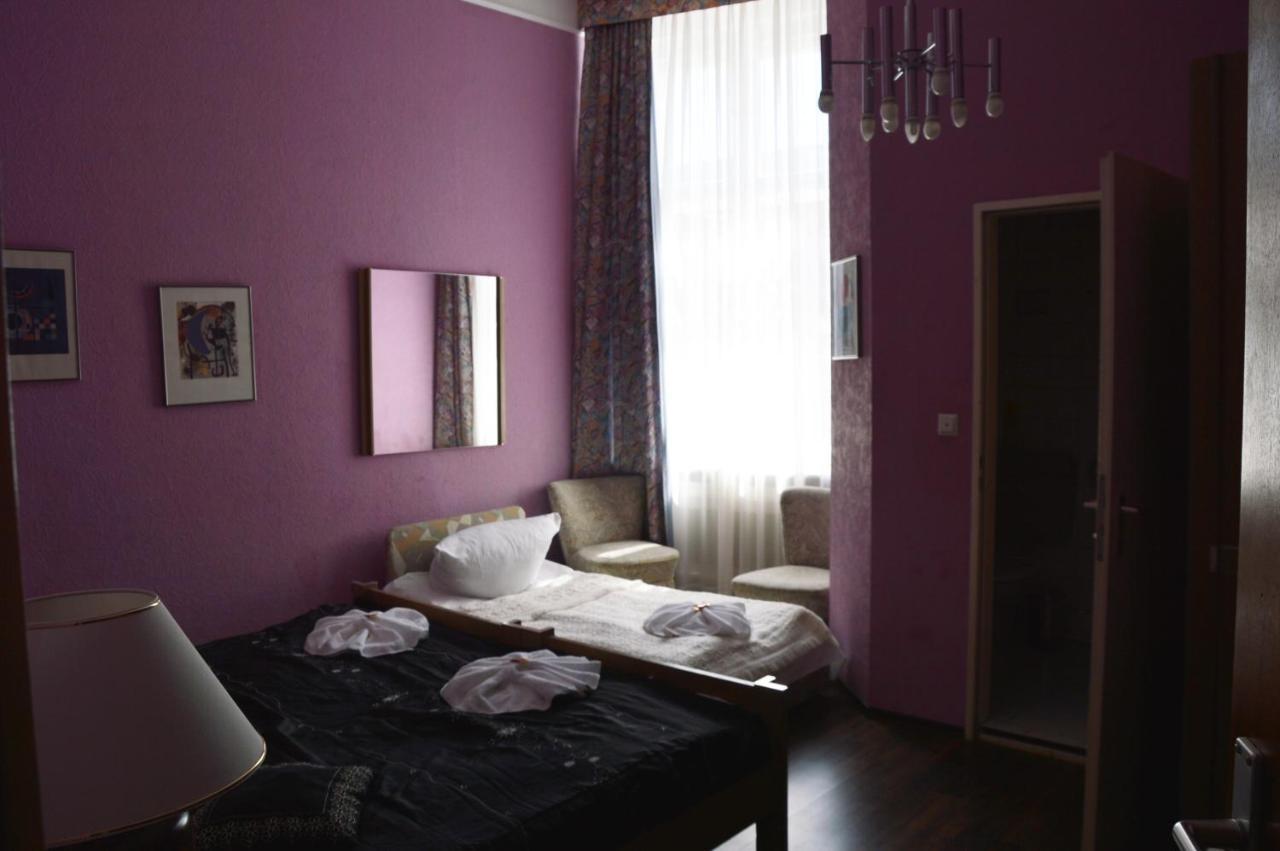 Pension Ingeborg Berlim Exterior foto